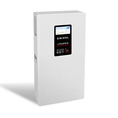 Aanraakscherm 15KWH Strom Muur gemonteerd 51.2V 300AH LiFePo4 batterij Wit geverfd staal